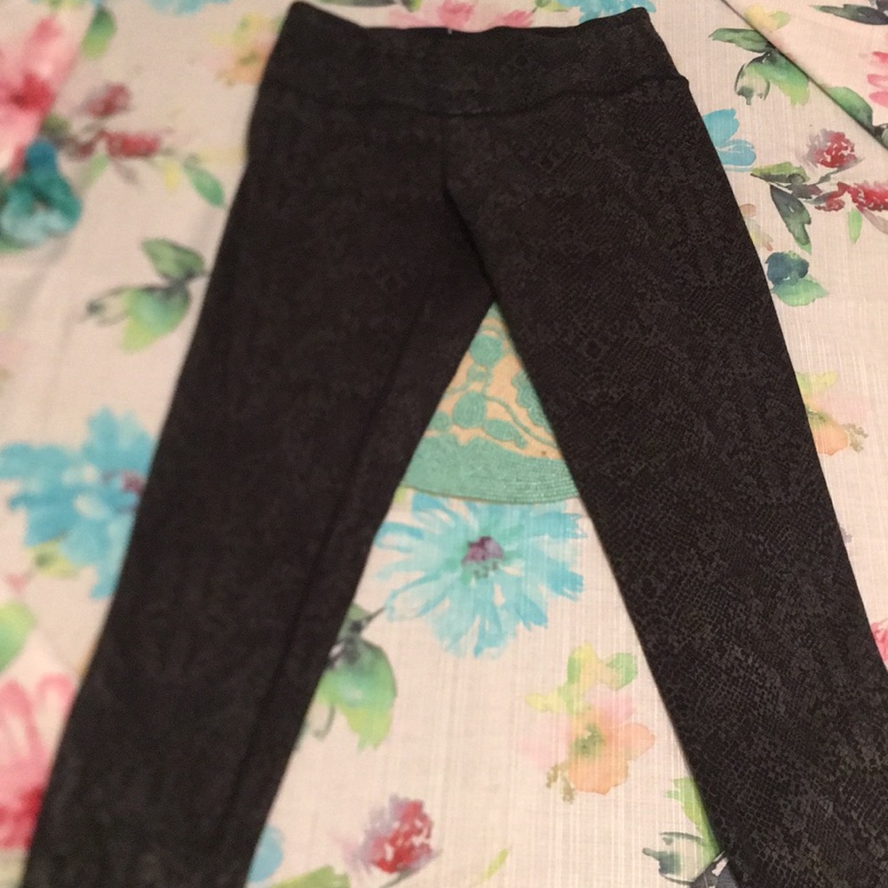 Victoria sport leggings!!